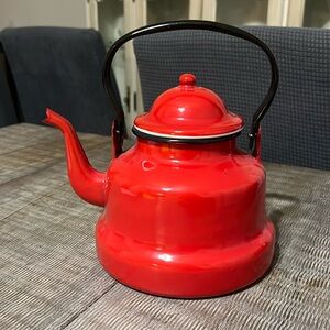 🆕 EMAILUL • Decorative Red Teapot